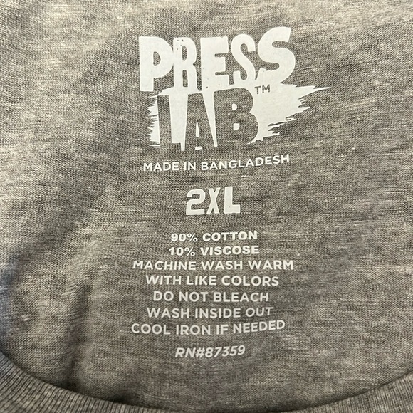 LET’S GET READY TO STUMBLE Tee * T-Shirt * Gray with Green * UNISEX size XXL * - Picture 4 of 4